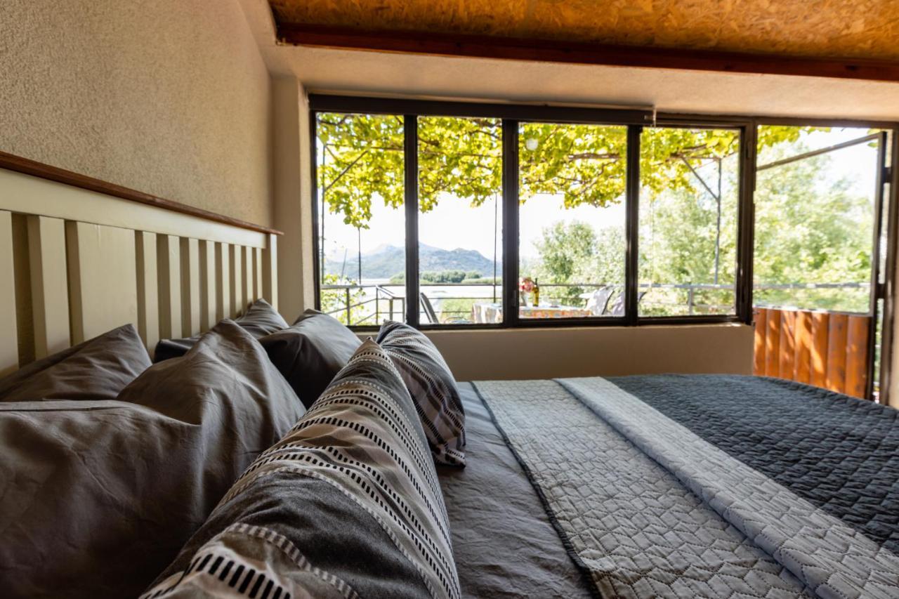 Lake House Buric Vranjina Екстер'єр фото
